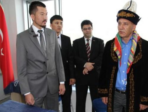 Ulupamir den Kartal Halkına ve Başkan Öz e Anlamlı Ziyaret