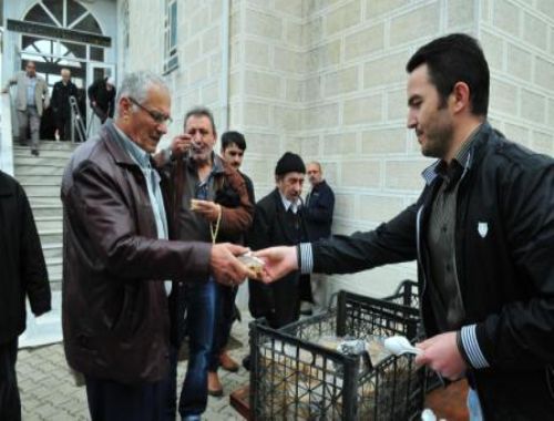 TUZLA BELEDİYESİ NDEN 4 BİN PAKET AŞURE İKRAMI