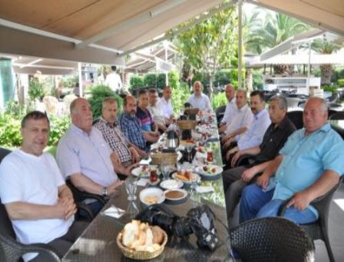 Eğitim-Bir Sen Yerel Basınla Kahvaltıda Buluştu