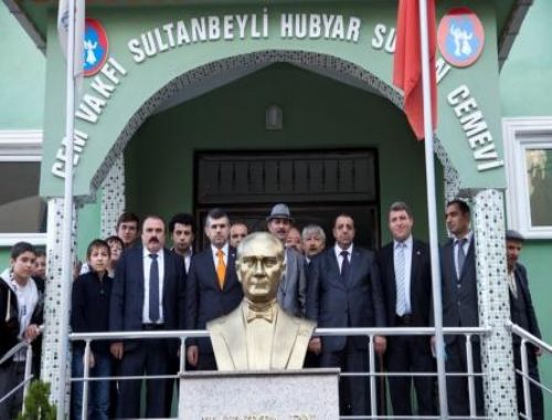 BAŞKAN DAN CEMEVİNE ZİYARET