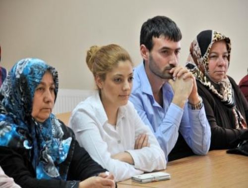 Gelin  kaynana, damat aynı sınıfta