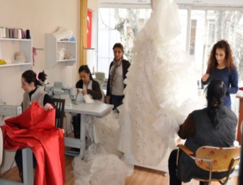 Ücretsiz Gelinlik Kampanyasına 40 gelinlikle destek