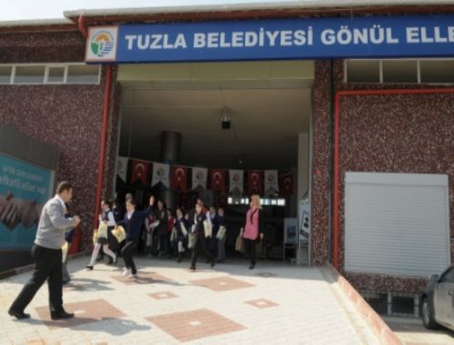 Tuzlada Öğrencilere Kırtasiye Yardımı